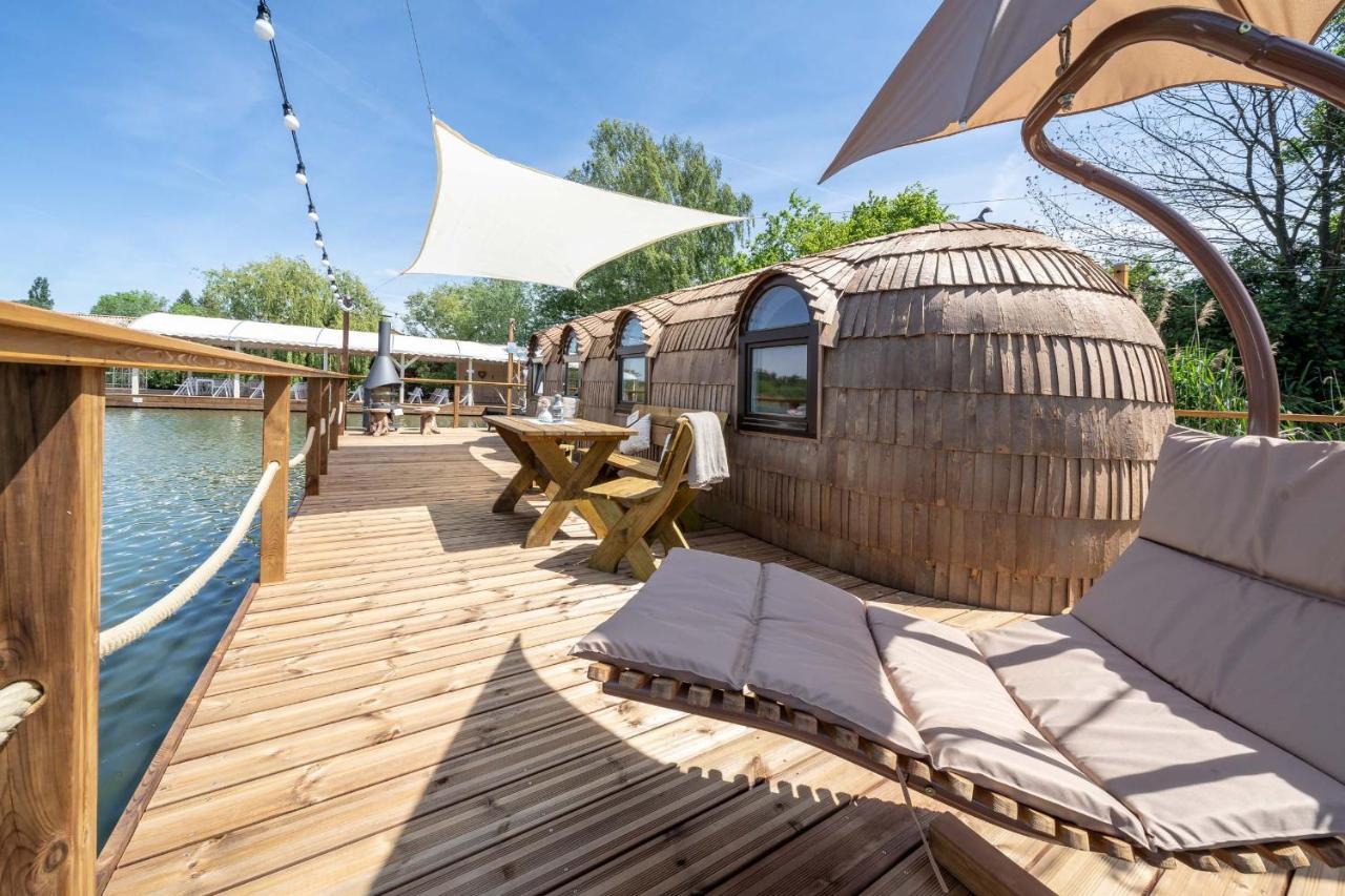 Lieblingsplatz Parey - Schwimmendes Iglu Hotel Екстериор снимка